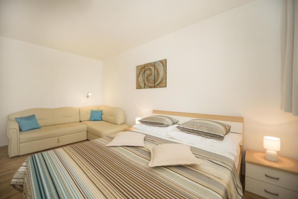 Apartment Hanna สปลิท ภายนอก รูปภาพ